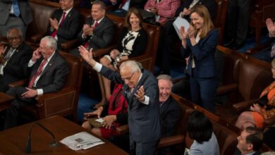 Photo of Bill Pascrell and elder statesmen leave House in hands of a new generation of Democrats