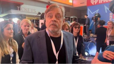 Photo of ‘Star Wars’ actor Mark Hamill weighs in on Kamala Harris’ chances of victory