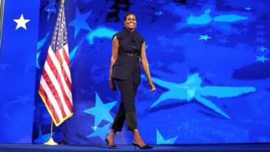 Photo of Michelle Obama wore nearly $3K pantsuit to DNC while touting her parents were ‘suspicious’ of the wealthy