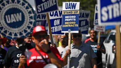 Photo of UAW, U.S. dealers increase criticism of Stellantis CEO over cuts, sales declines