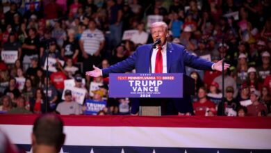 Photo of Trump in Pa.: Digressions, threats and vows to be ‘protector’ of women