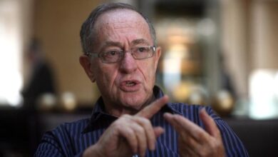 Photo of Alan Dershowitz leaves Democratic Party, cites DNC: ‘I was disgusted’