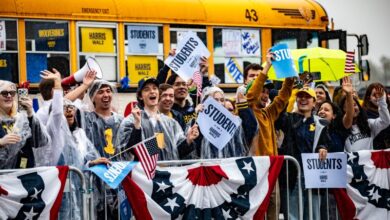 Photo of Democrats, with ‘Coach Walz’ as VP pick, embrace political power of football