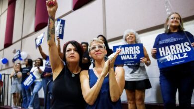 Photo of When voters consider gender, enthusiasm for Harris surges — among women