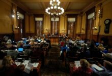 Photo of Pro-Trump Georgia election board votes to require hand counts of ballots