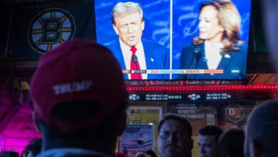 Photo of Jeers, cheers as D.C. watches Trump-Harris debate