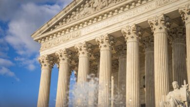 Photo of Poll: Americans favor Supreme Court term limits, oppose more justices