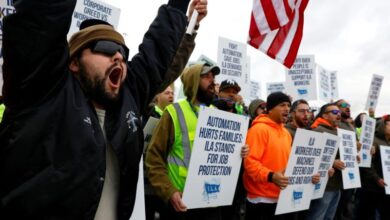 Photo of Dockworkers on East and Gulf Coast to return to work after reaching agreement on wages