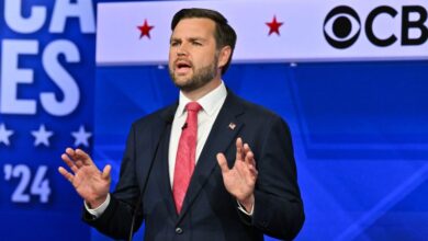 Photo of JD Vance’s mic is muted during debate exchange on immigration