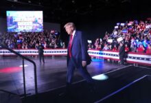 Photo of Faulty mic derails Detroit rally as Trump courts city he insulted