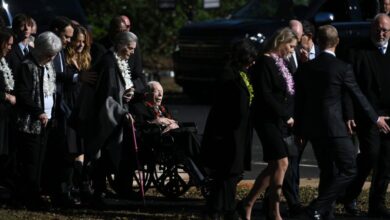 Photo of Former president Jimmy Carter casts early ballot in Georgia