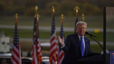 Photo of Trump fixates on Arnold Palmer as ‘all man’ in showers during profane rally