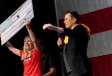 Photo of Elon Musk’s legally problematic $1 million voter giveaway