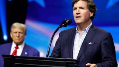 Photo of Tucker Carlson says father Trump will give ‘spanking’ at rowdy Georgia rally