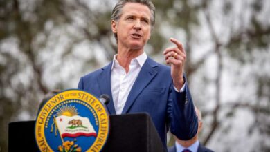 Photo of Gov. Gavin Newsom says he will provide residents rebates if Trump removes EV tax credit