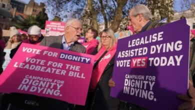 Photo of UK lawmakers vote in favor of bill legalizing assisted dying