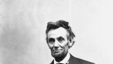 Photo of Lincoln gave us Thanksgiving as a time to unite. We owe it to him to try