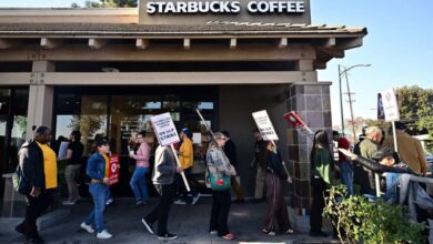 Photo of Starbucks barista strike expands as workers demand pay raises