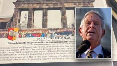 Photo of GOP lawmaker gifts ‘chip of the Berlin Wall’ to colleagues in bid for top committee spot