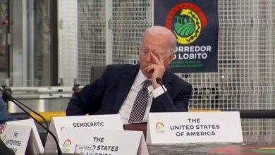 Photo of Biden appears to rest his eyes at African summit in Angola