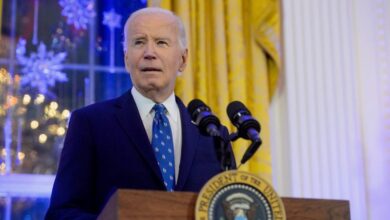 Photo of New national poll reveals approval ratings for Biden, Trump amidst transition