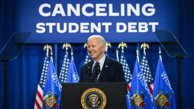 Photo of Biden administration seeks to avoid default crisis for student loan borrowers as garnishments resume