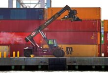 Photo of Dockworkers union, port companies reach tentative 6-year deal