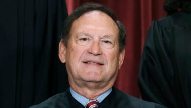 Photo of Justice Alito says he spoke with Trump about former clerk before hush-money filing to high court