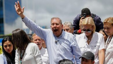 Photo of Venezuelan opposition leader who claimed victory over Maduro meets with Biden