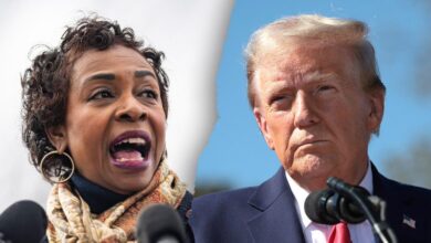 Photo of Black Caucus chair accuses Trump of ‘purge’ of ‘minority’ federal workers