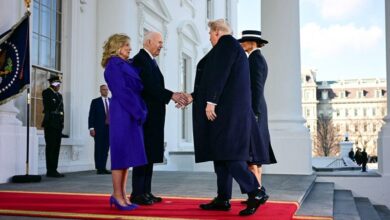 Photo of Melania Trump wears navy coat and hat for Inauguration Day church visit