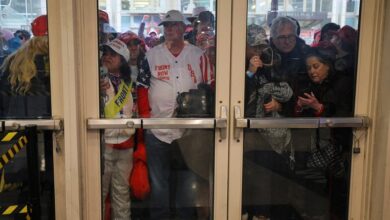 Photo of Trump fans endure frigid temps, sleet and snow for a chance to see president-elect