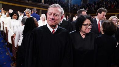 Photo of Supreme Court Chief Justice Roberts issues warning on ‘judicial independence’ weeks before Trump inauguration