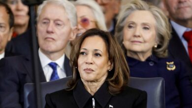 Photo of Former VP Harris reportedly asking Hillary Clinton for advice on what to do after losing to Trump