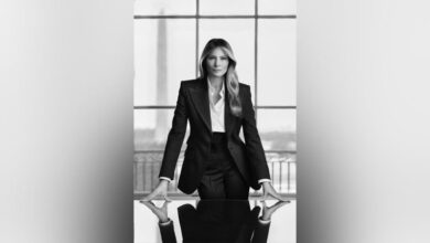 Photo of First lady Melania Trump’s new official portrait revealed