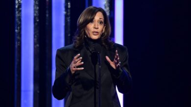 Photo of Kamala Harris takes veiled jabs at Trump, Elon Musk in 1st major speech since election defeat