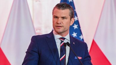 Photo of Hegseth says he and Vance are ‘on the same page’ despite VP’s remark on US troops in Ukraine