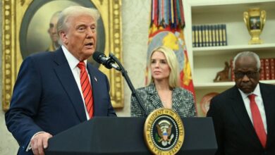 Photo of Bondi sworn in as attorney general with mission to end ‘weaponization’ of Justice Department