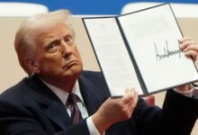 Photo of Trumps takes jab at Biden over ‘autopen signature’ following concerning report over who ran the White House